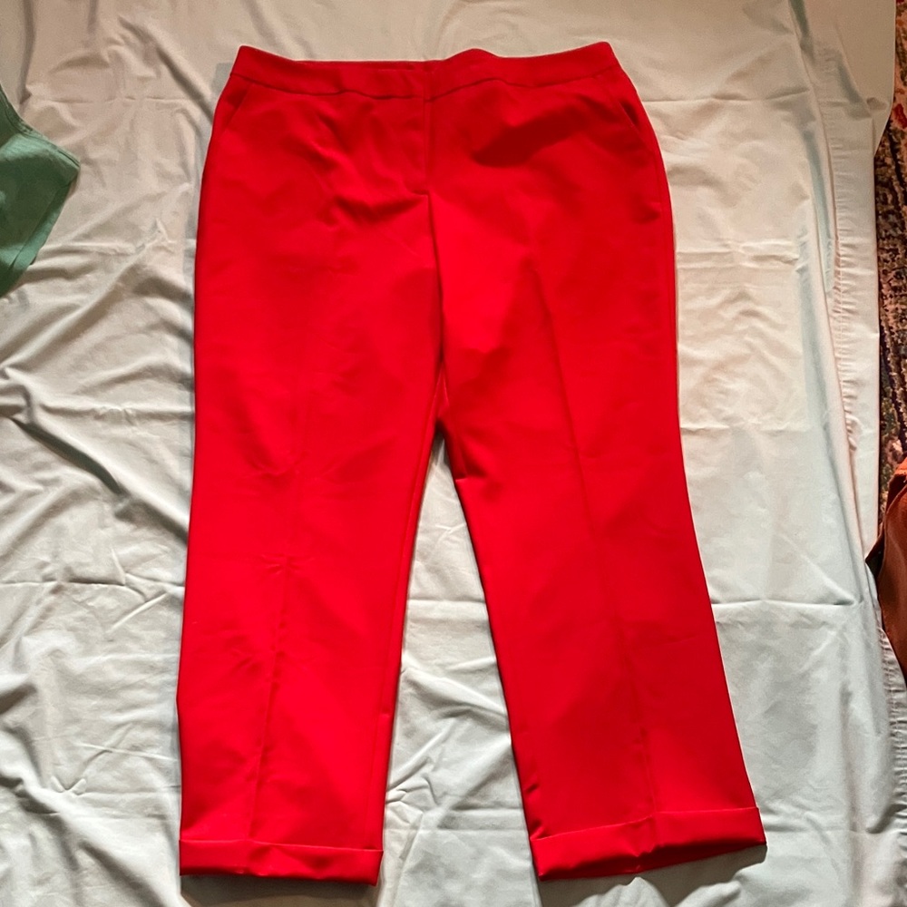 Worthington Vibrant Red Cropped Pants